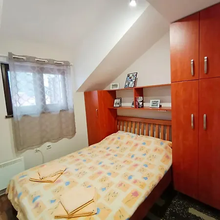 Leda Apartment