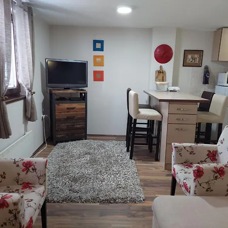Leda Apartment